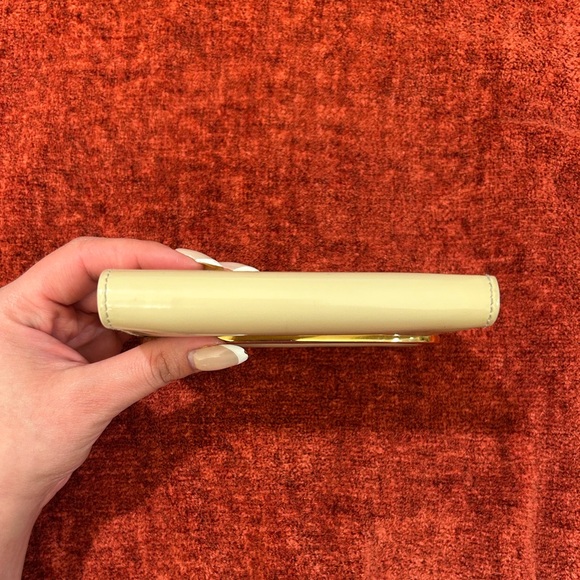 Gucci patent leather bifold wallet - Picture 6 of 8